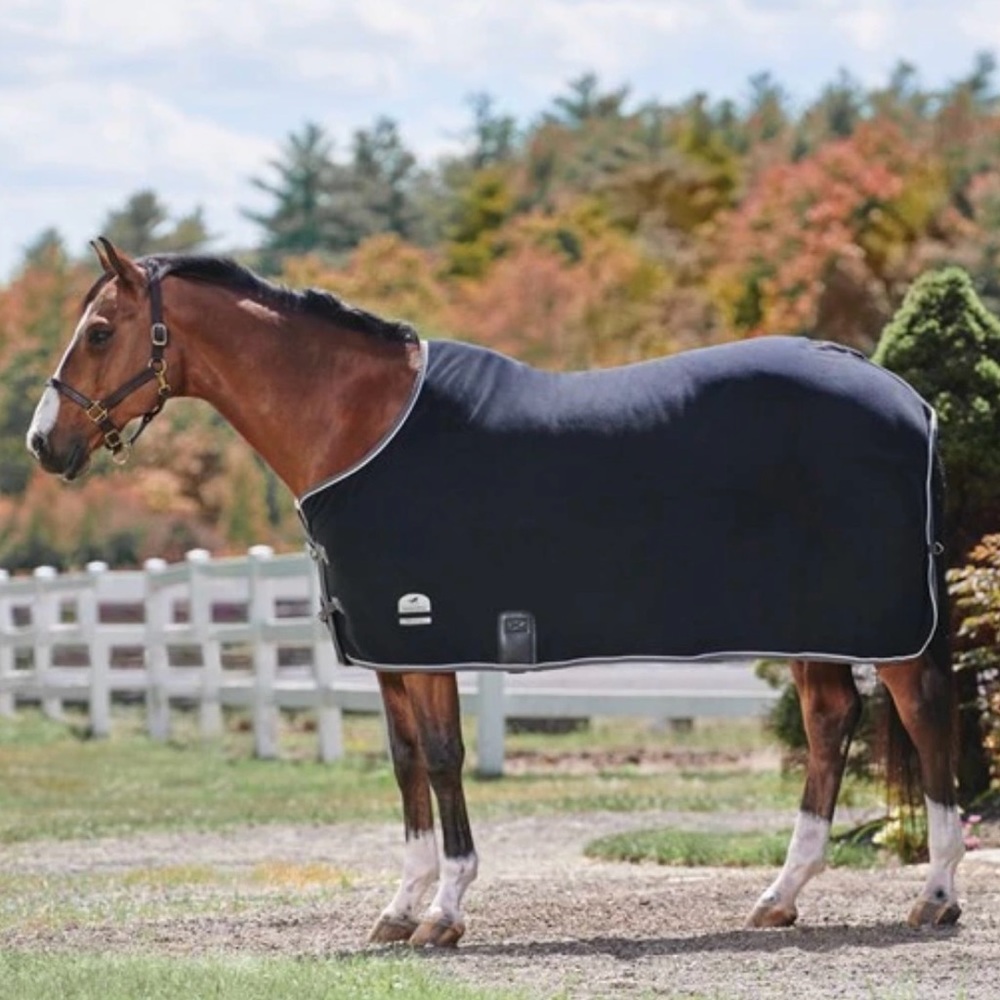 75” Deluxe fleece cooler. NEW
